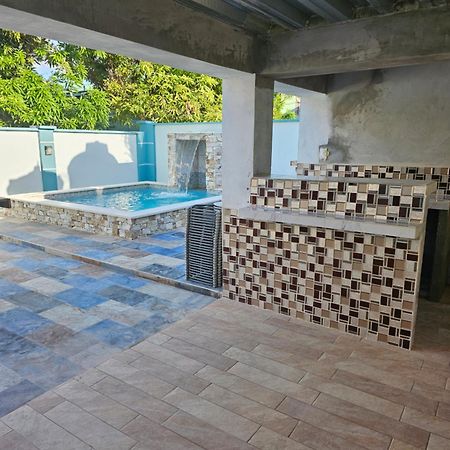 Travelholics Getaways Villa Piarco ภายนอก รูปภาพ