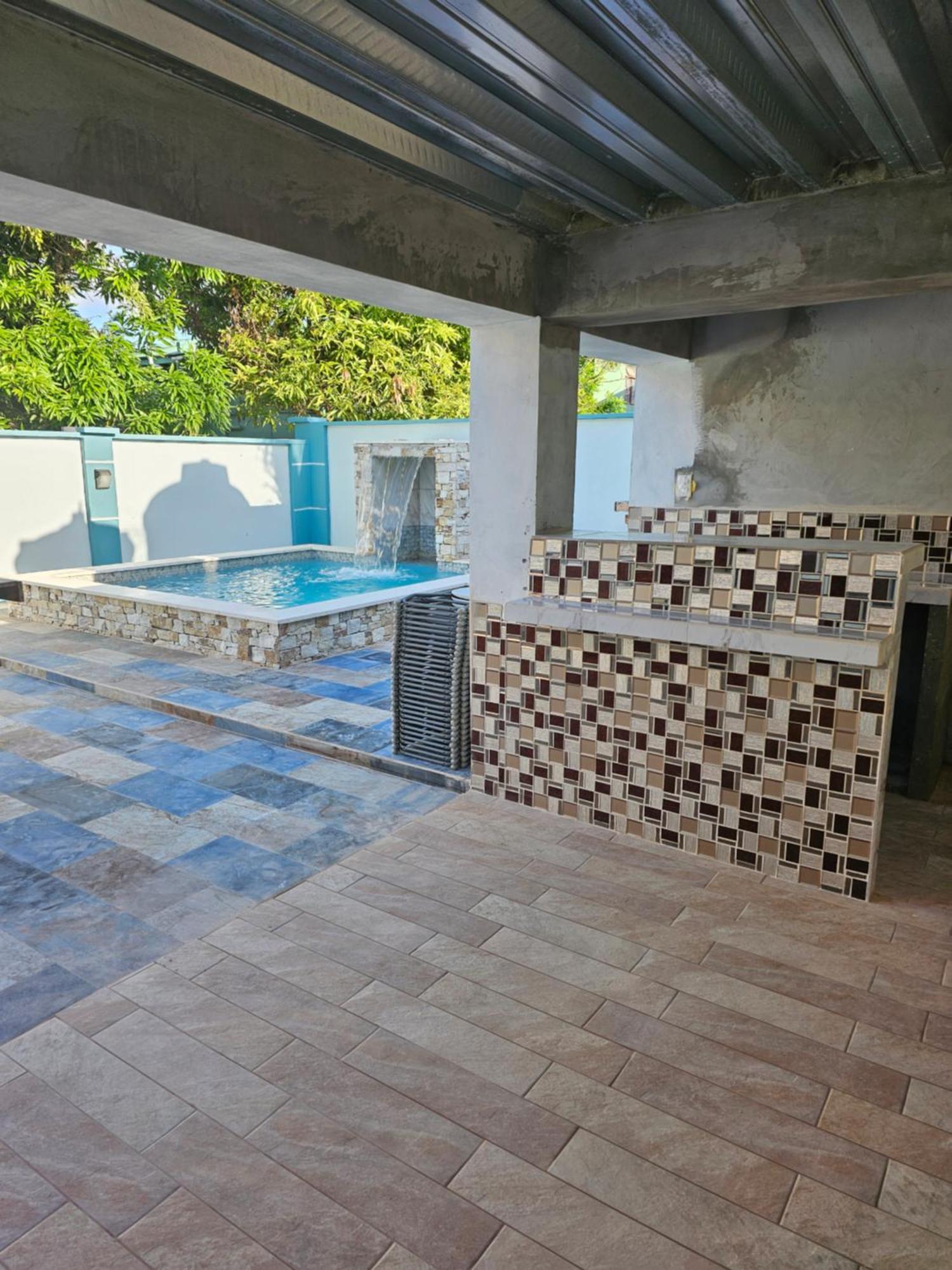 Travelholics Getaways Villa Piarco ภายนอก รูปภาพ